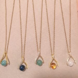 Pendentifs chaine doré pierres naturelles