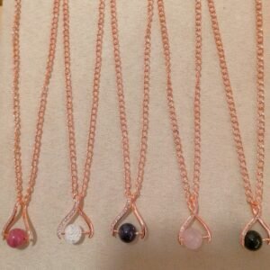 Pendentif chaine rosé - pierres naturelles