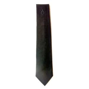 Cravate Maçonnique Noire – Équerre & Compas – Satin Élégant – Finition Classique ✓ Compatible tous rites
